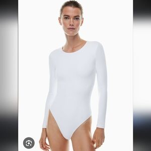 Babaton Classic White Bodysuit